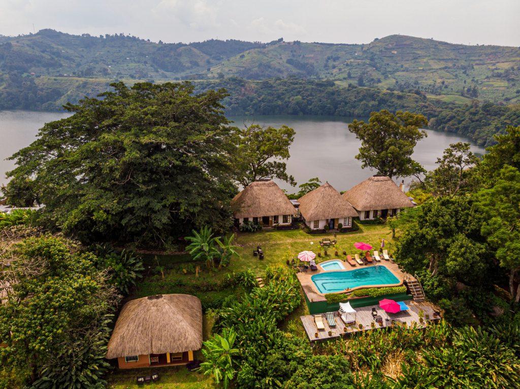 uganda-luxury-lodge-lake-view